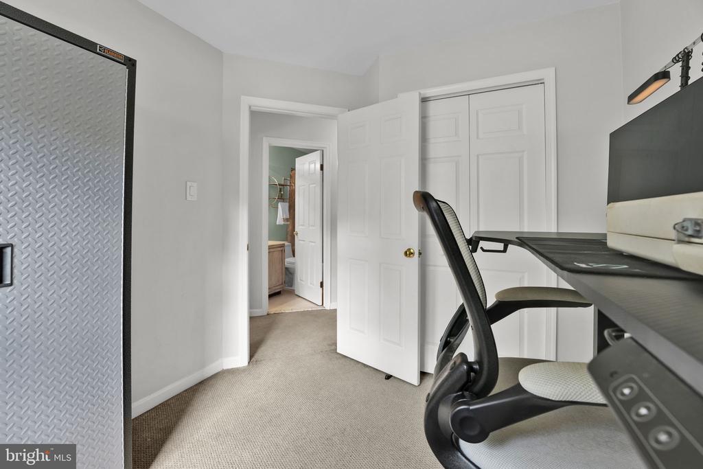 8008 GREEN VALLEY LANE