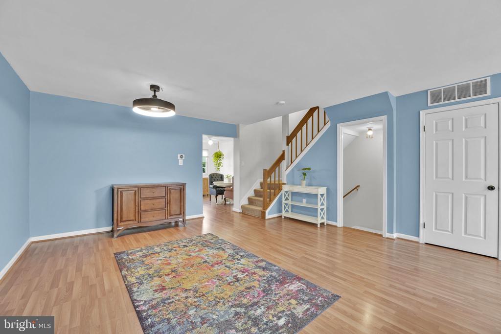 8008 GREEN VALLEY LANE