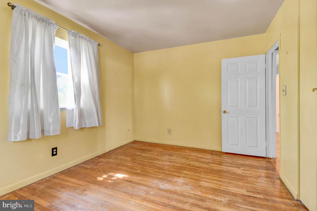 6811 FOX MEADOW ROAD
