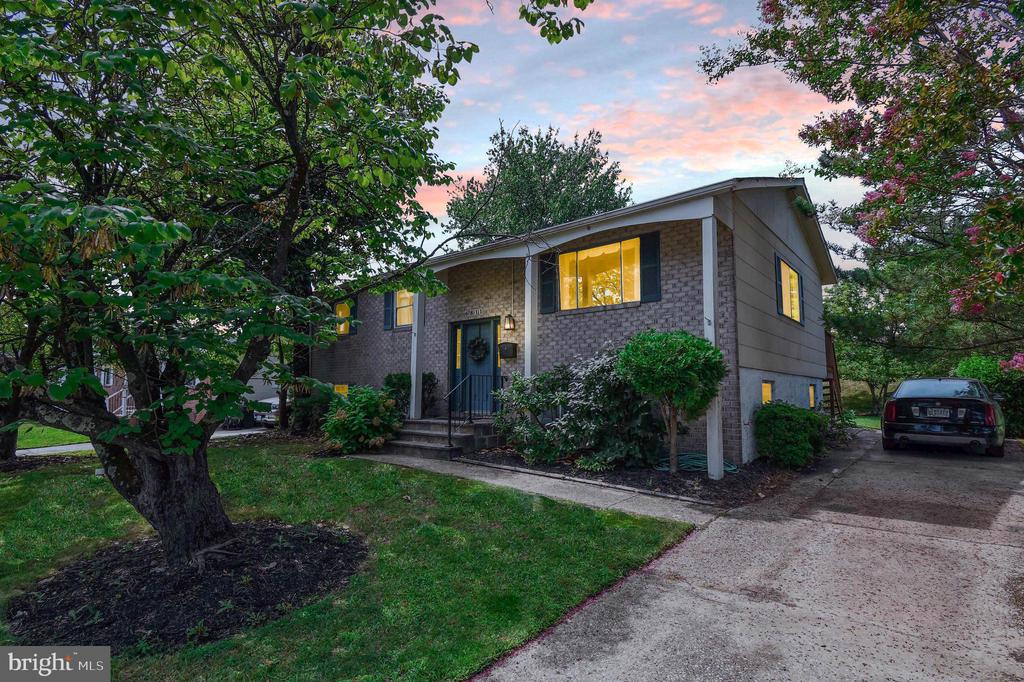 6811 FOX MEADOW ROAD