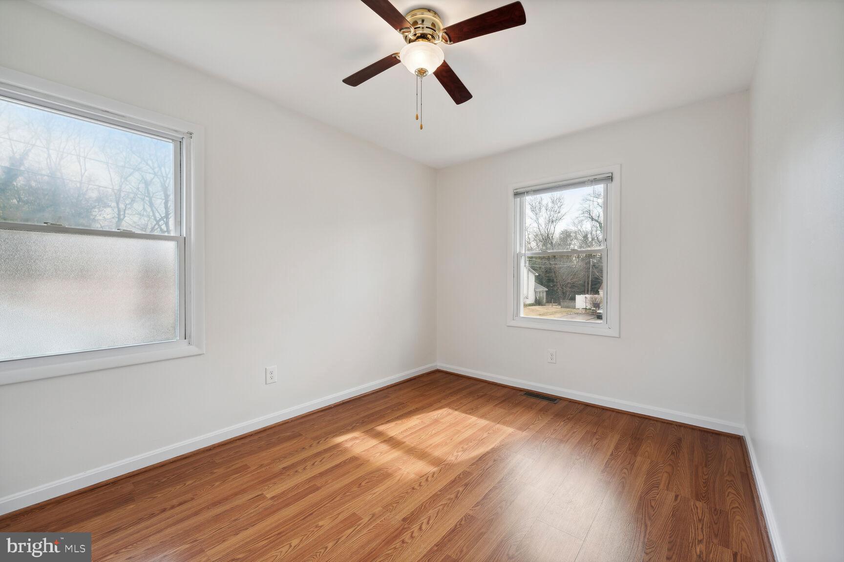 922 Barrington Dr