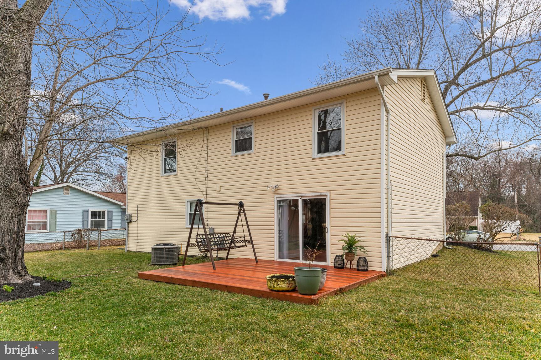 922 Barrington Dr