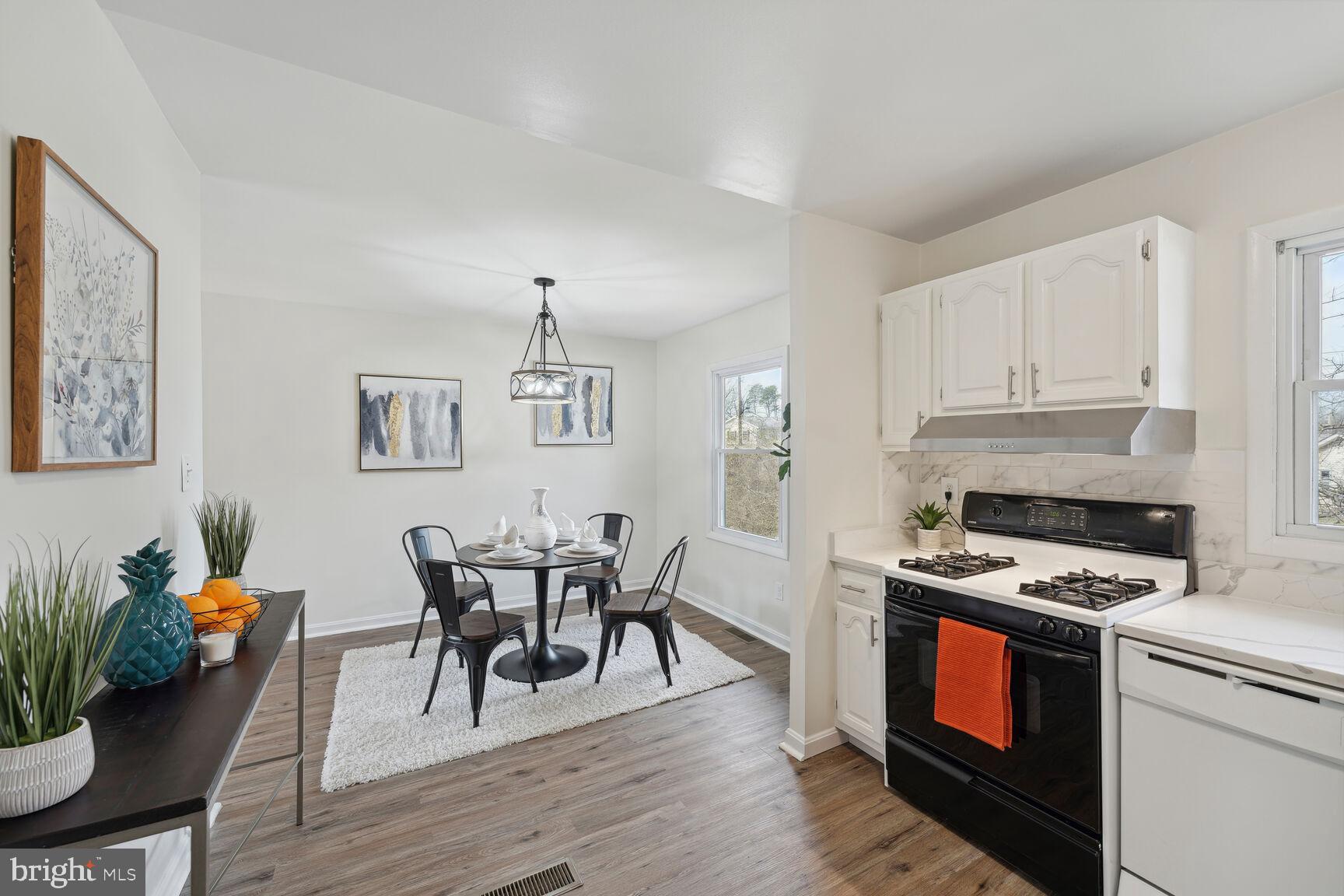 922 Barrington Dr