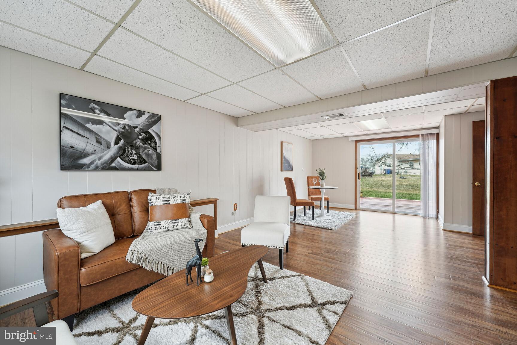 922 Barrington Dr