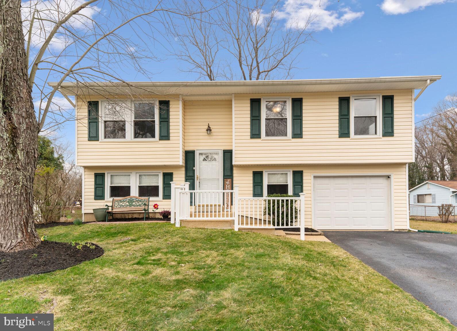 922 Barrington Dr