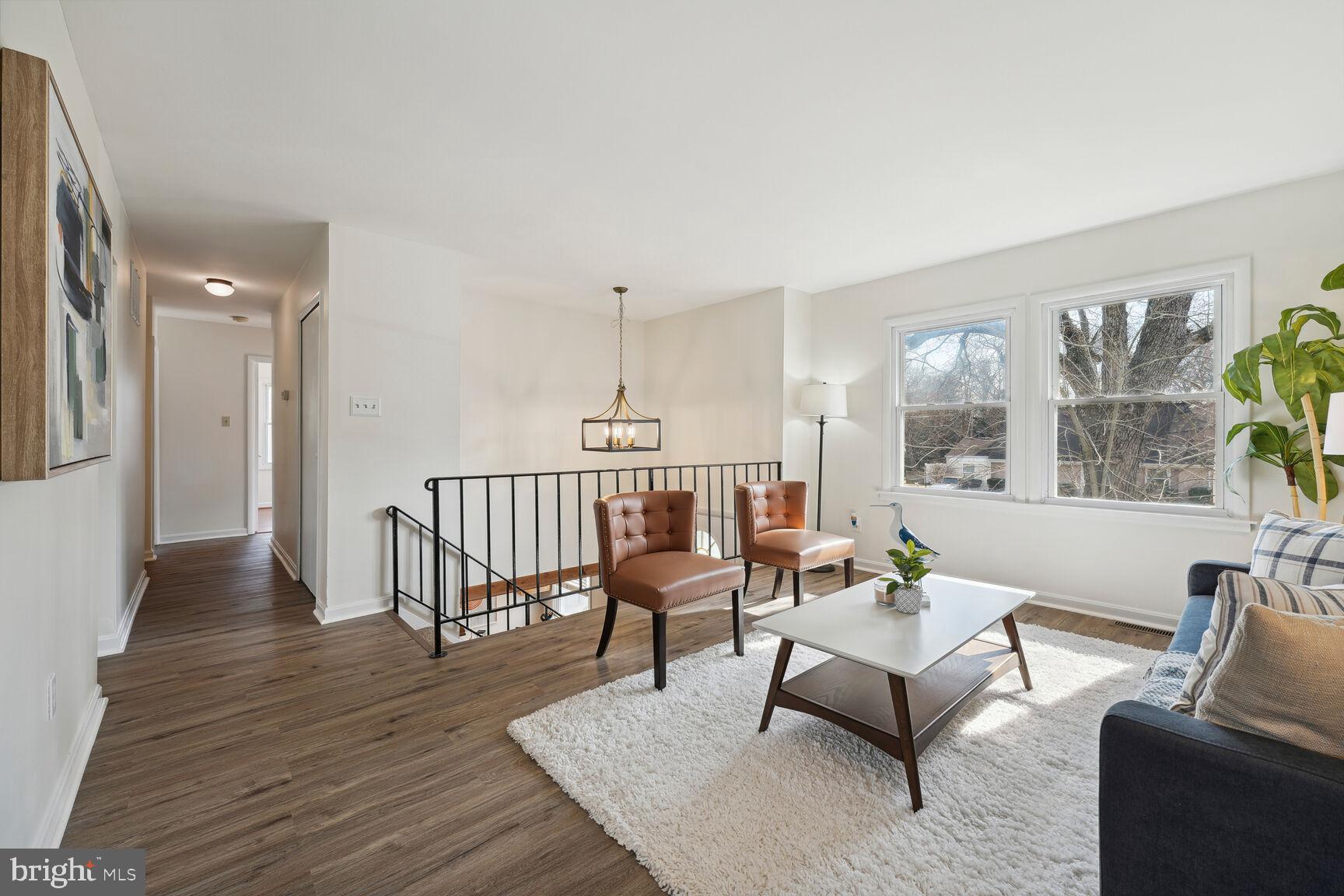 922 Barrington Dr