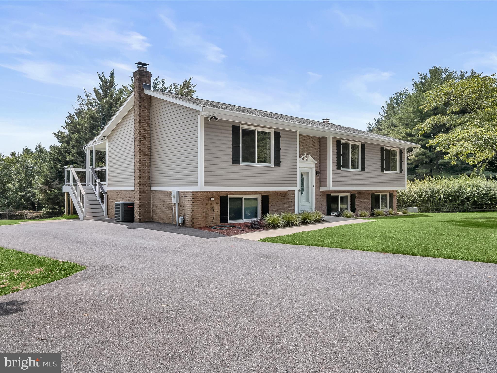 1321 Streaker Rd