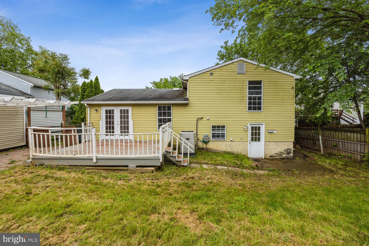 1592 Elmwood Ct