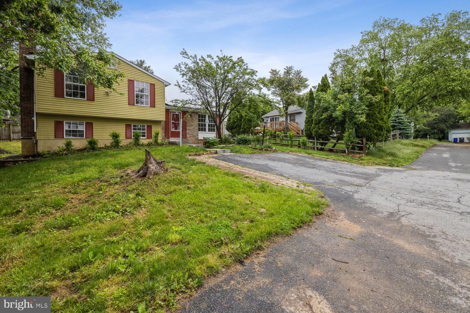 1592 Elmwood Ct