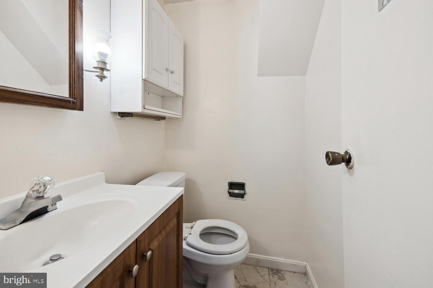 1592 Elmwood Ct