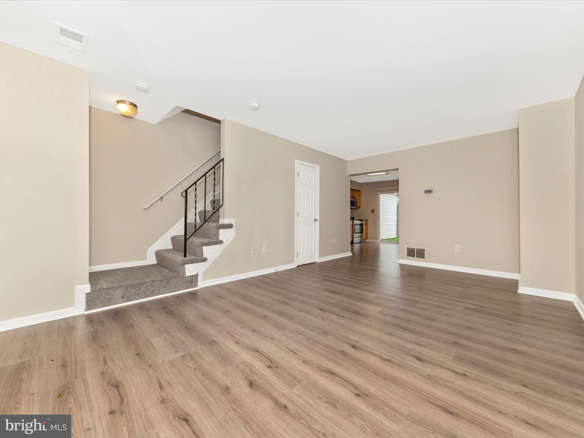522 Essex Pl