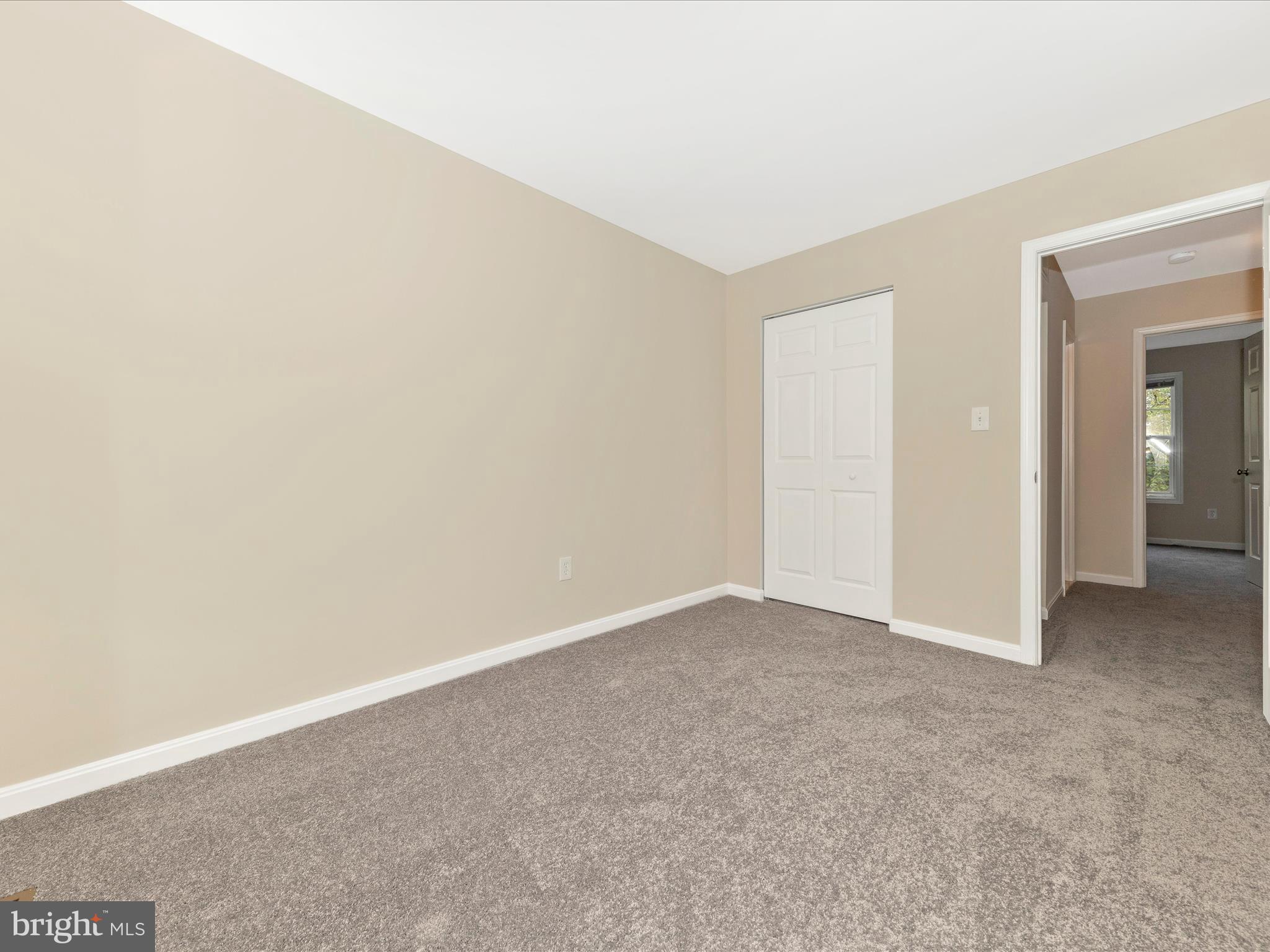 522 Essex Pl