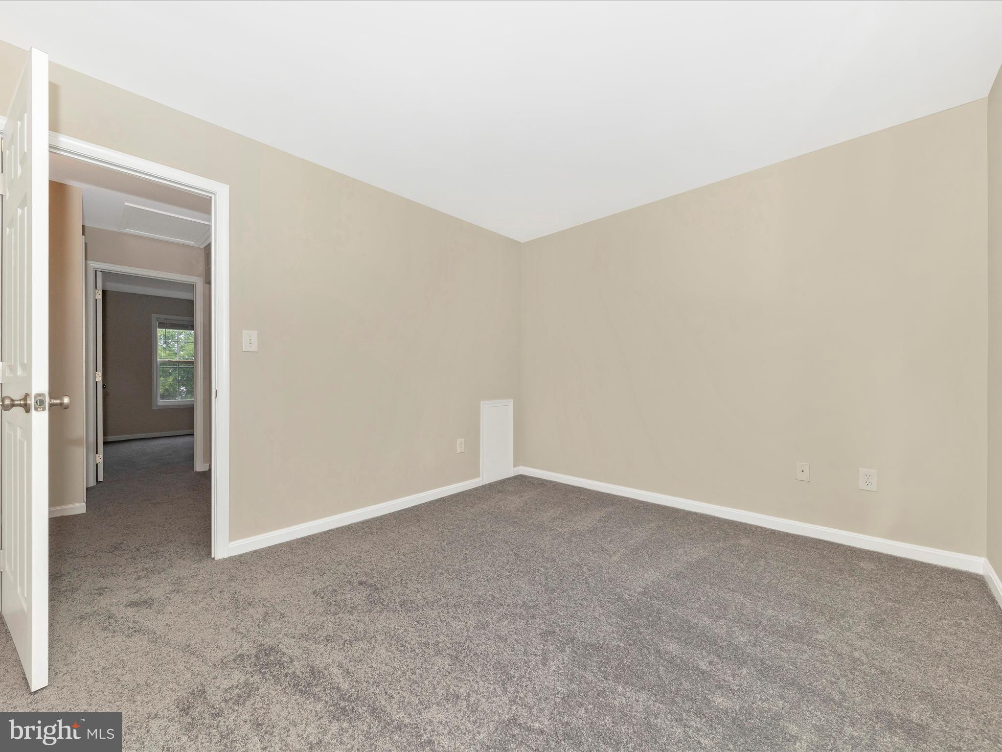 522 Essex Pl