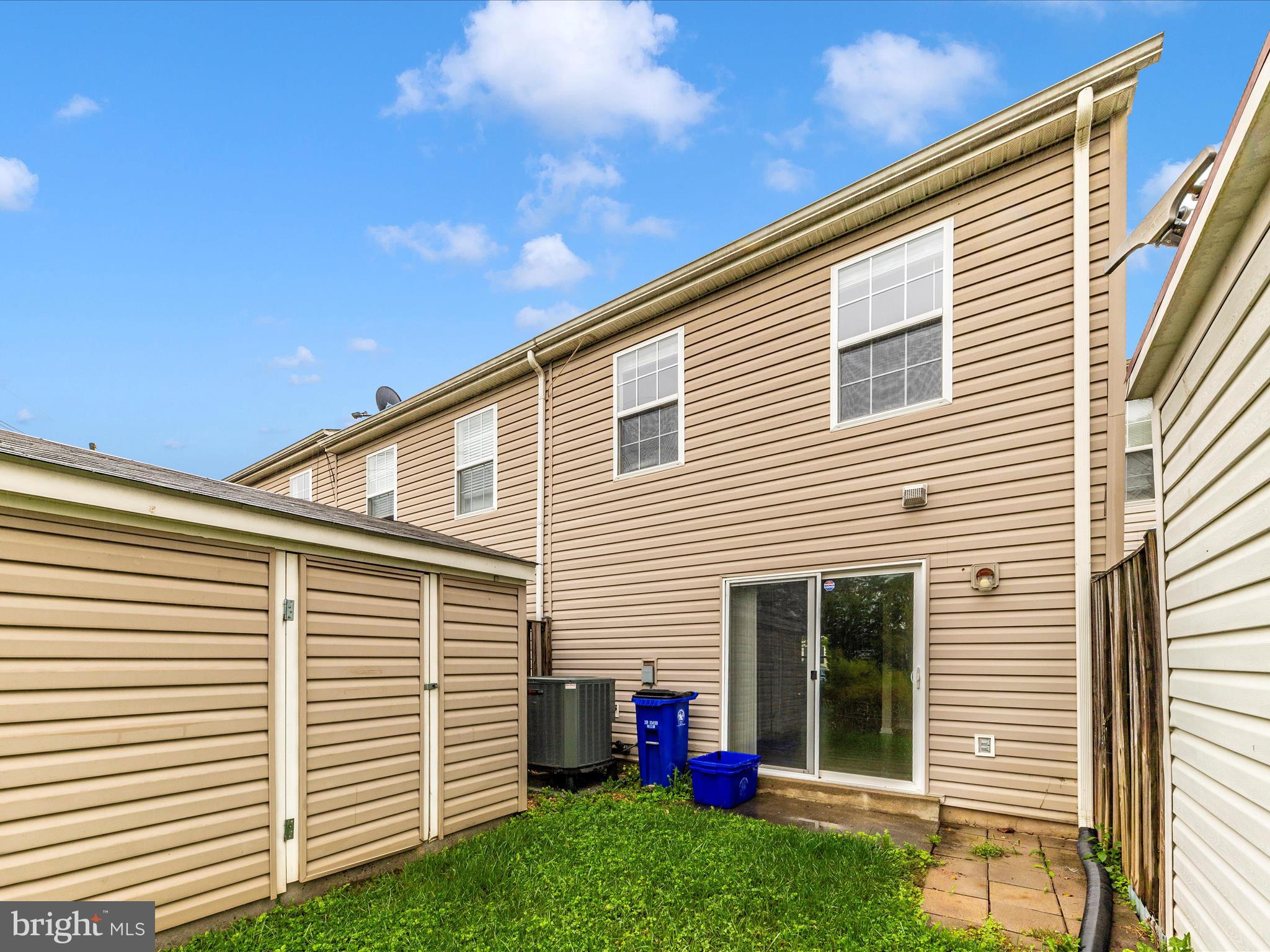 522 Essex Pl
