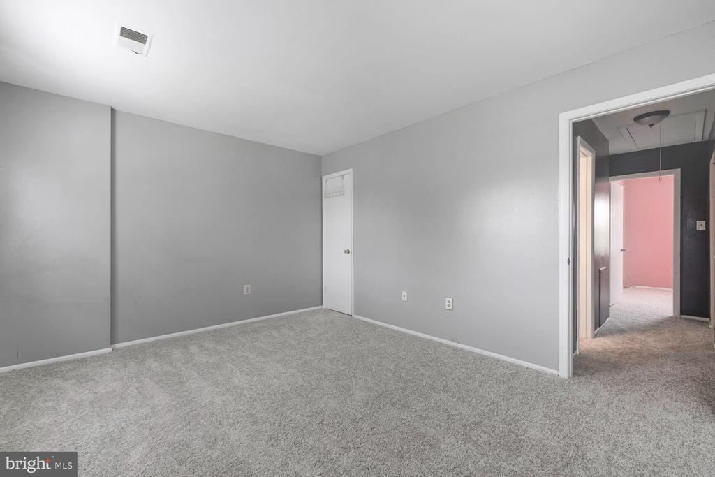 31 VIENNA COURT