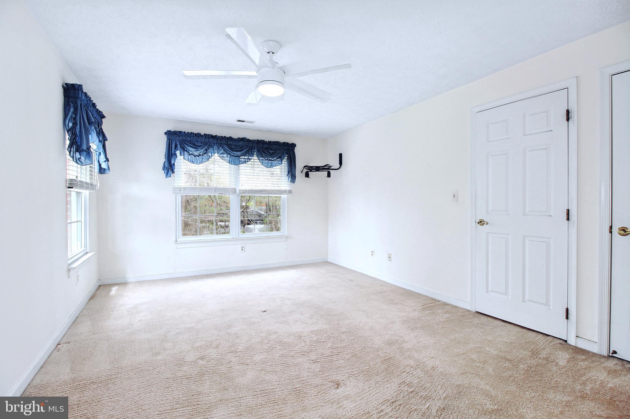 203 Burkwood Ct #203-2f
