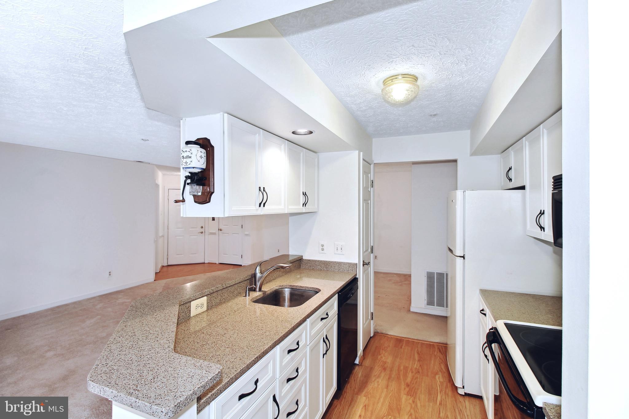 203 Burkwood Ct #203-2f