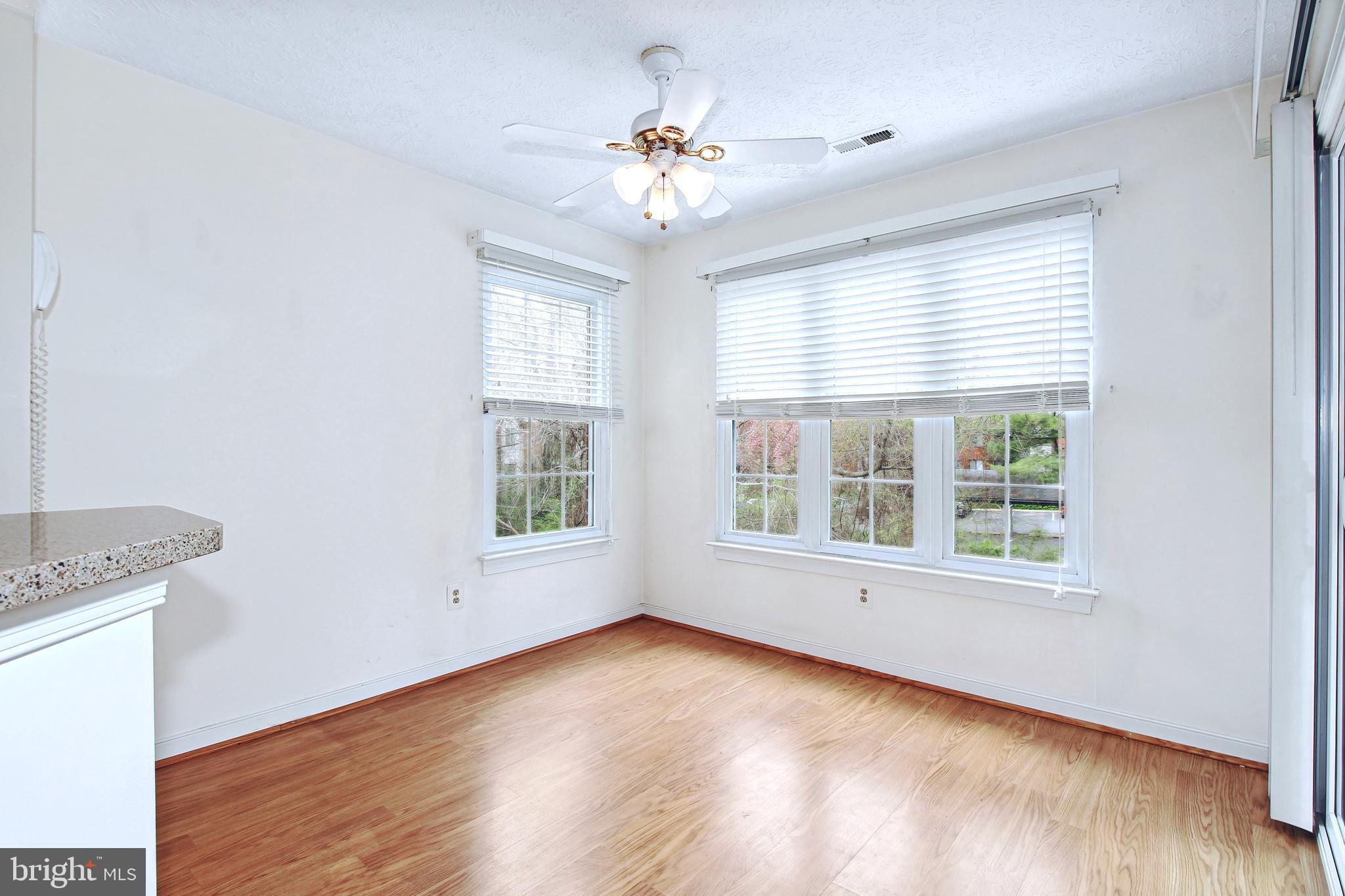 203 Burkwood Ct #203-2f