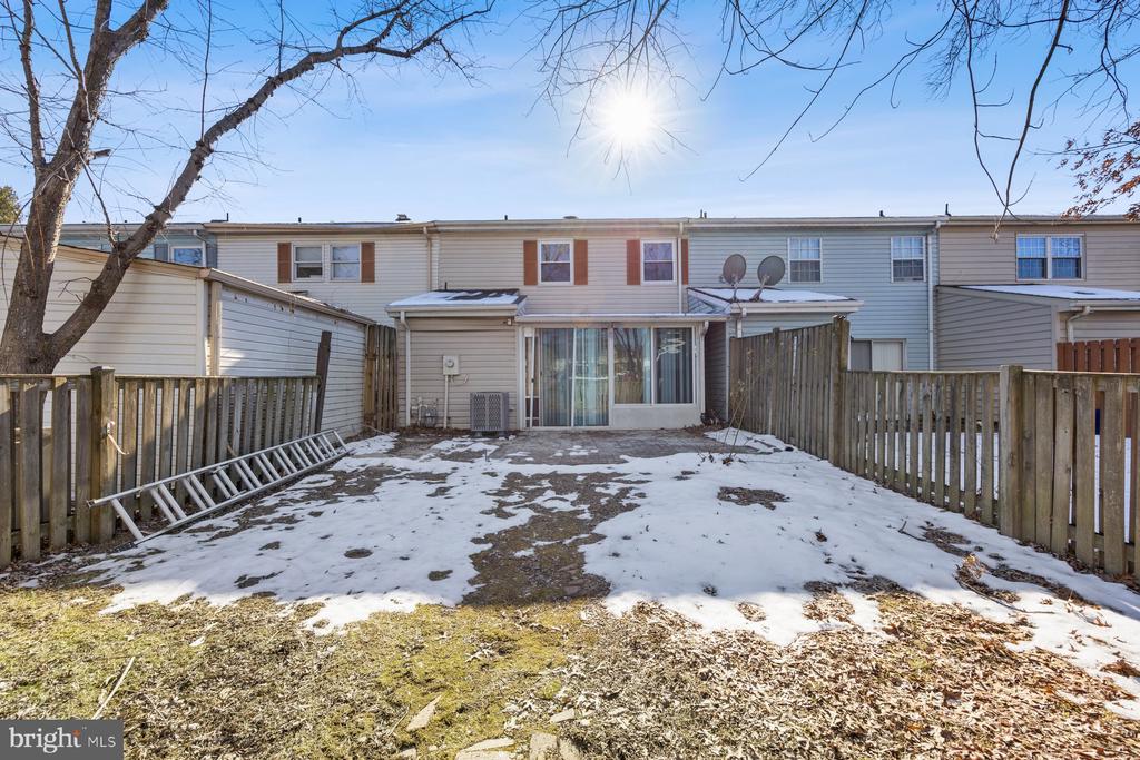1575 CHARLESTOWN DRIVE