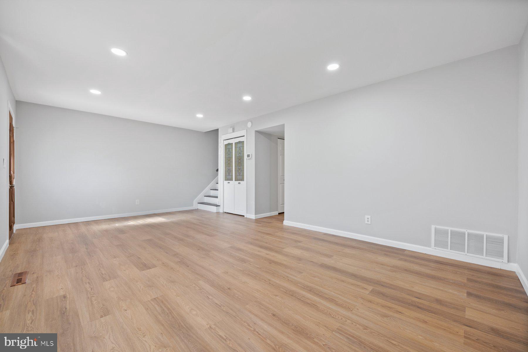 1575 CHARLESTOWN DRIVE