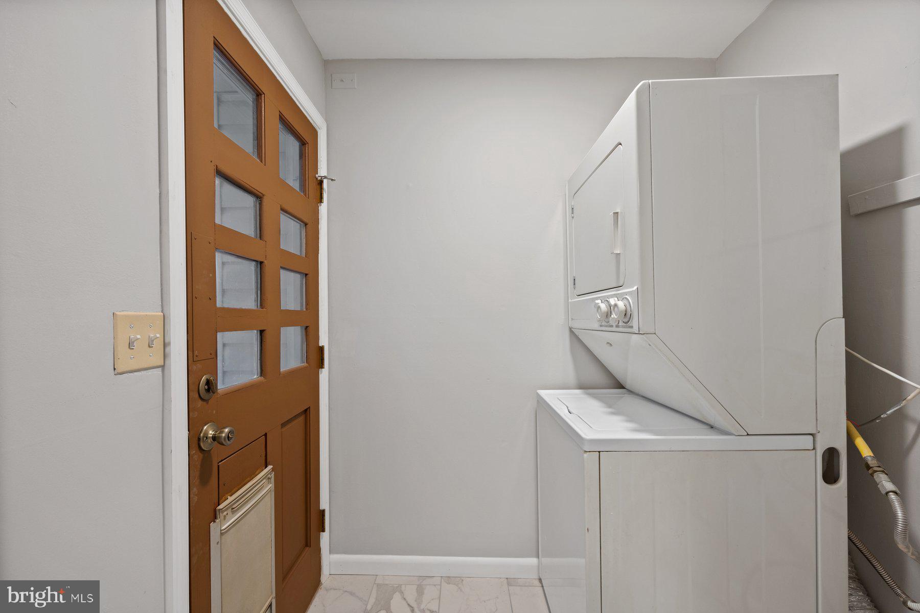 1575 CHARLESTOWN DRIVE