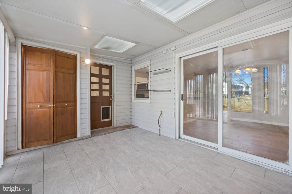 1575 CHARLESTOWN DRIVE