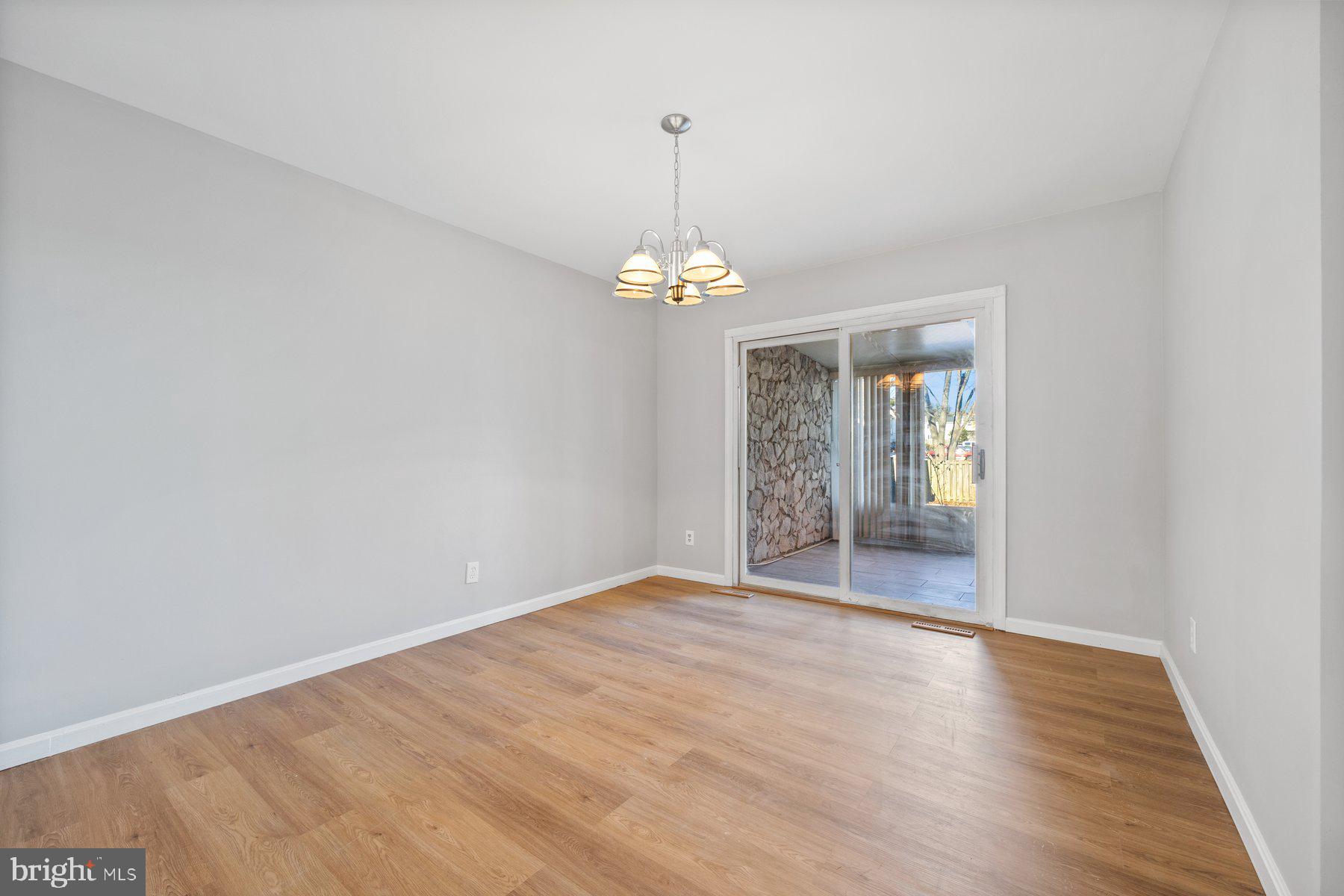 1575 CHARLESTOWN DRIVE