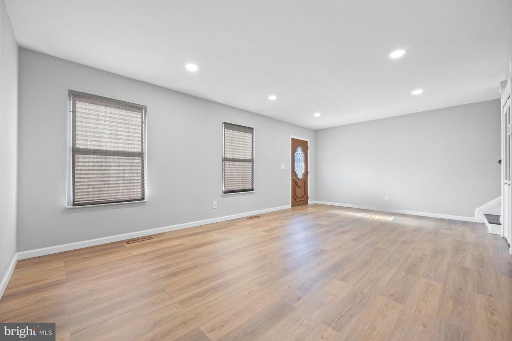 1575 CHARLESTOWN DRIVE