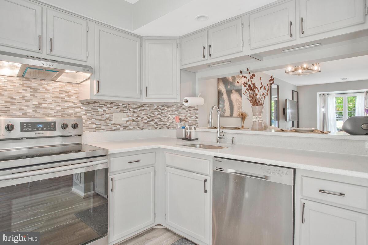 9635 Stirling Bridge DRIVE