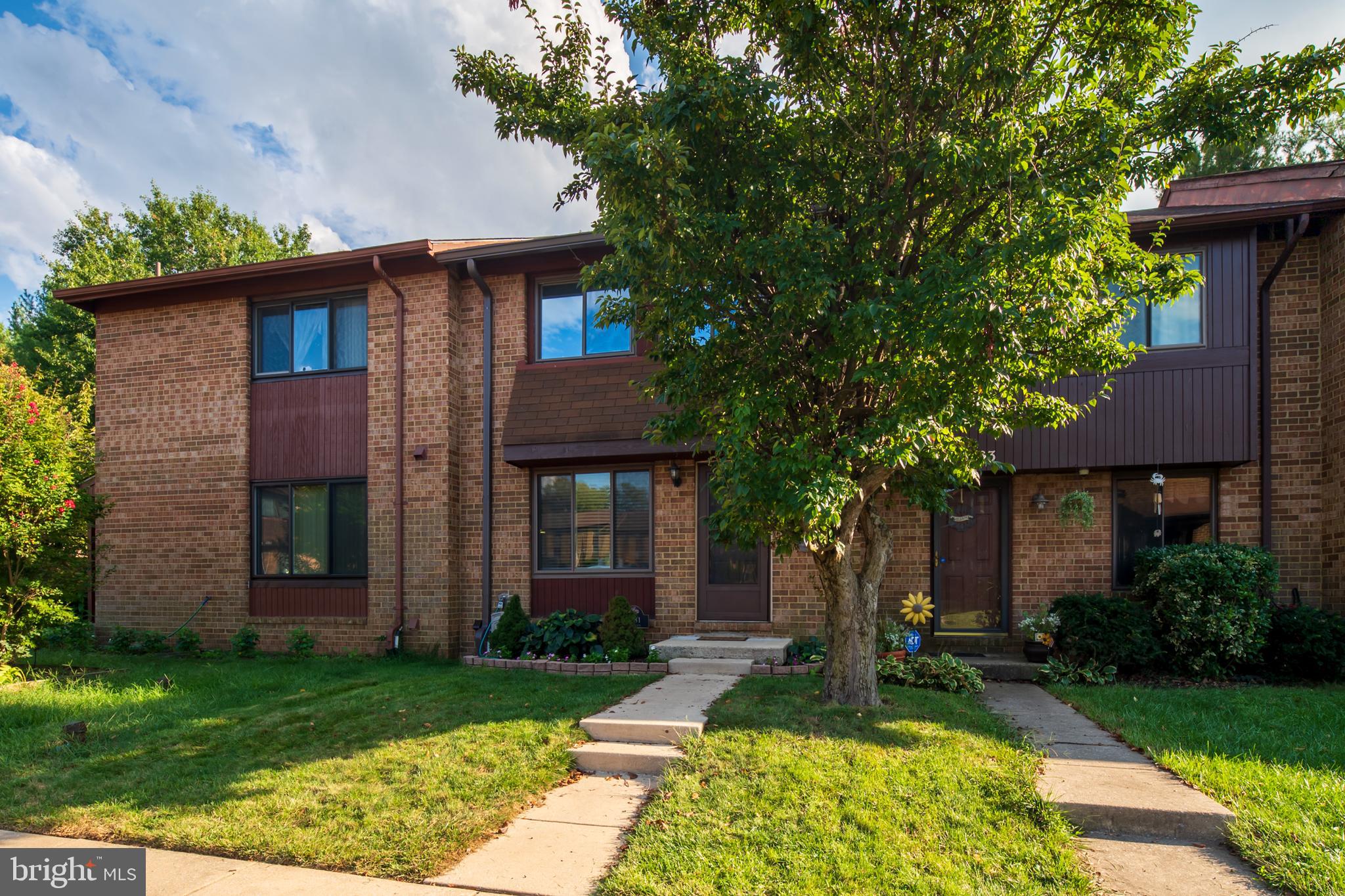 5881 Whisper WAY Unit: 17-02