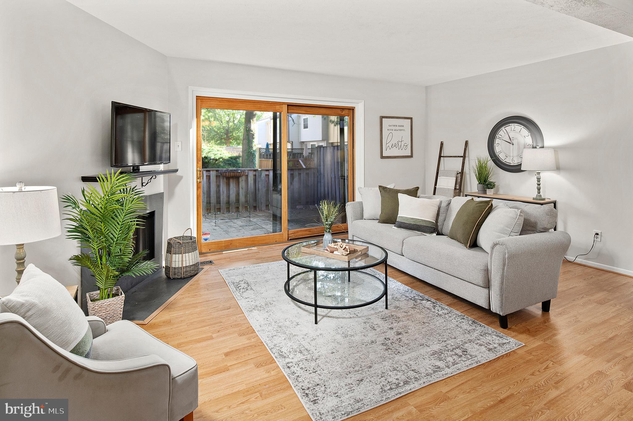 5881 Whisper WAY Unit: 17-02