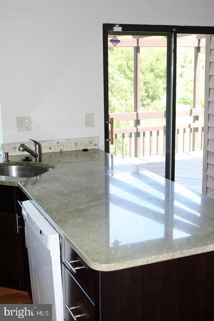 6503 Sewells Orchard DRIVE