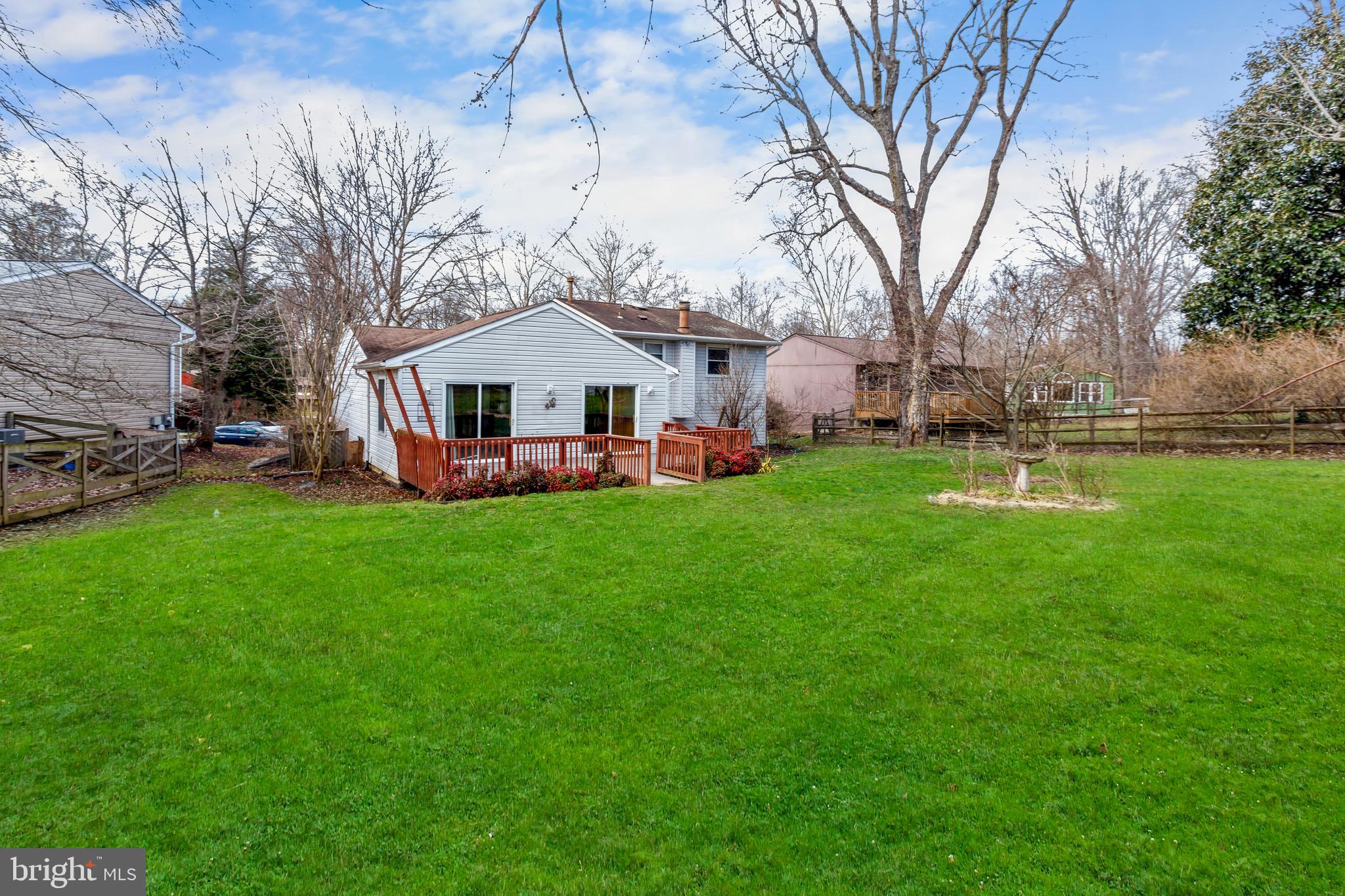 5536 Bluecoat LANE