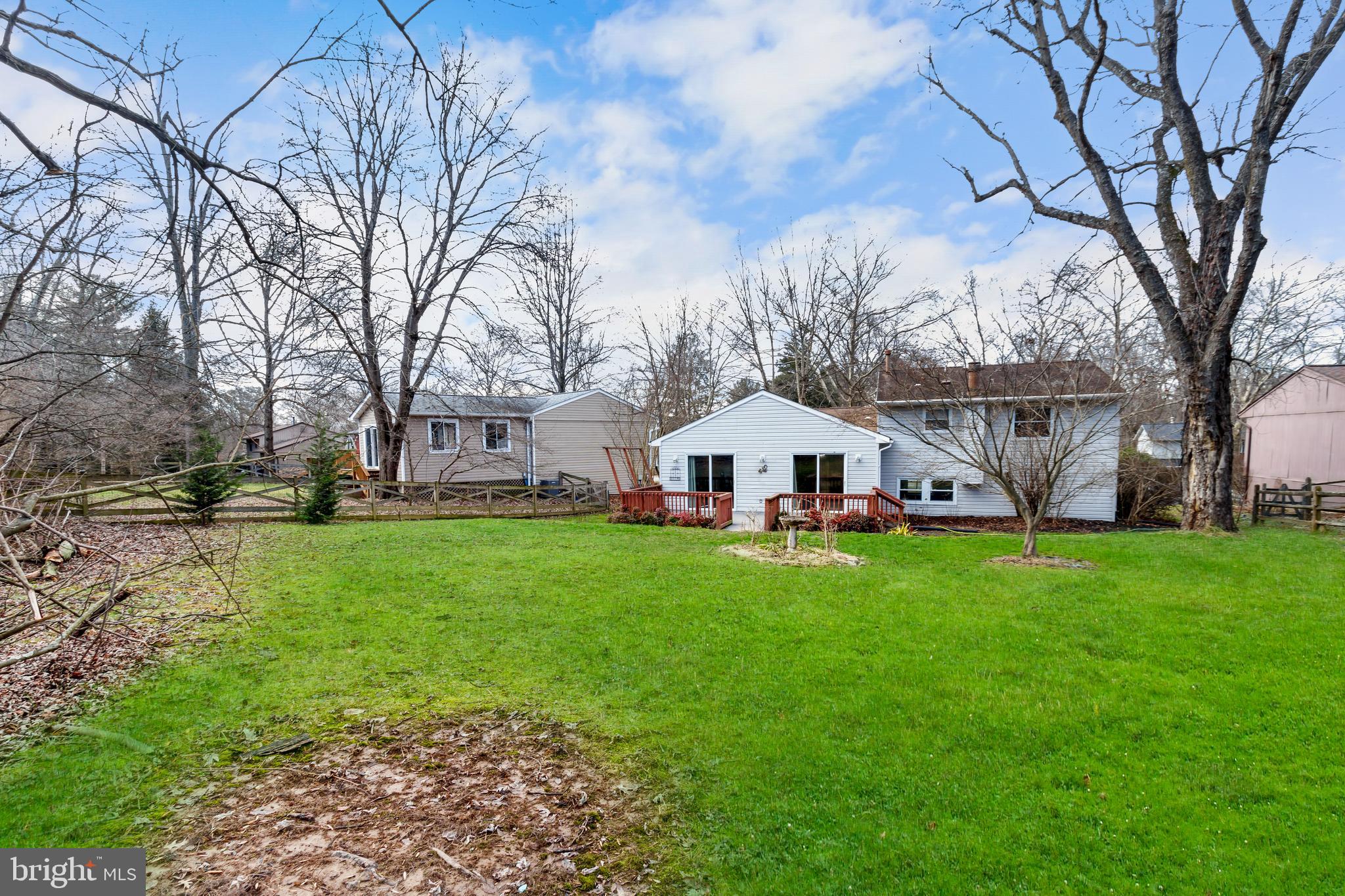 5536 Bluecoat LANE
