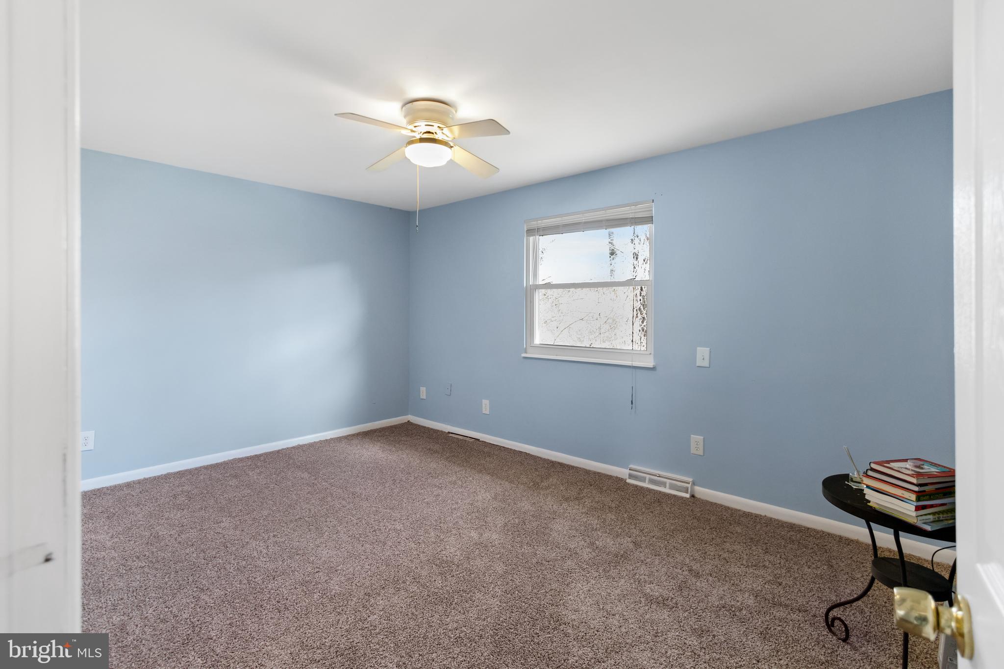 5536 Bluecoat LANE