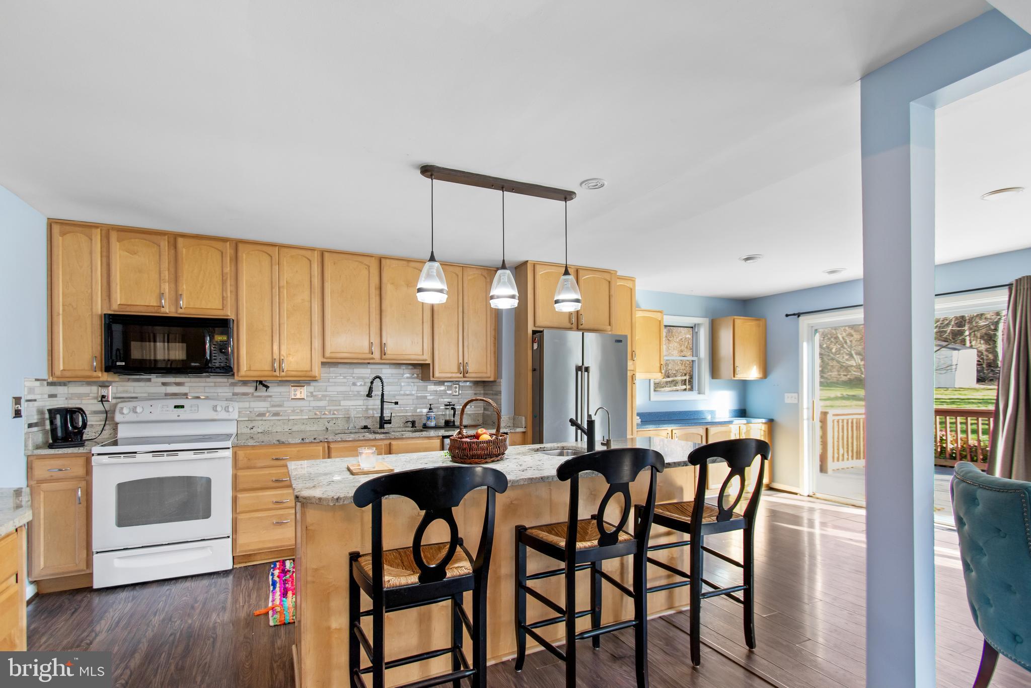 5536 Bluecoat LANE