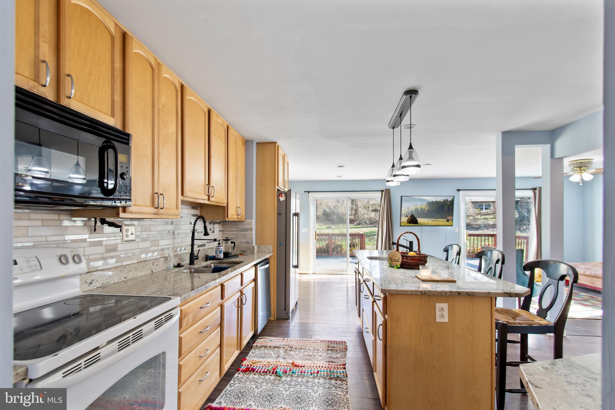 5536 Bluecoat LANE