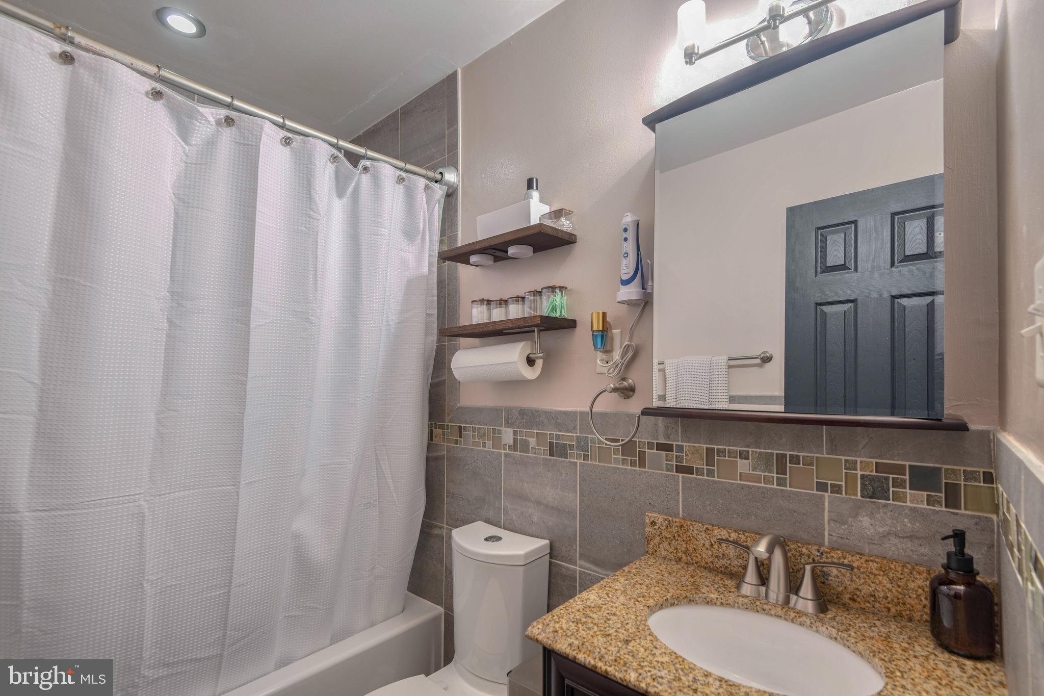 5541 Green Mountain Cir #6