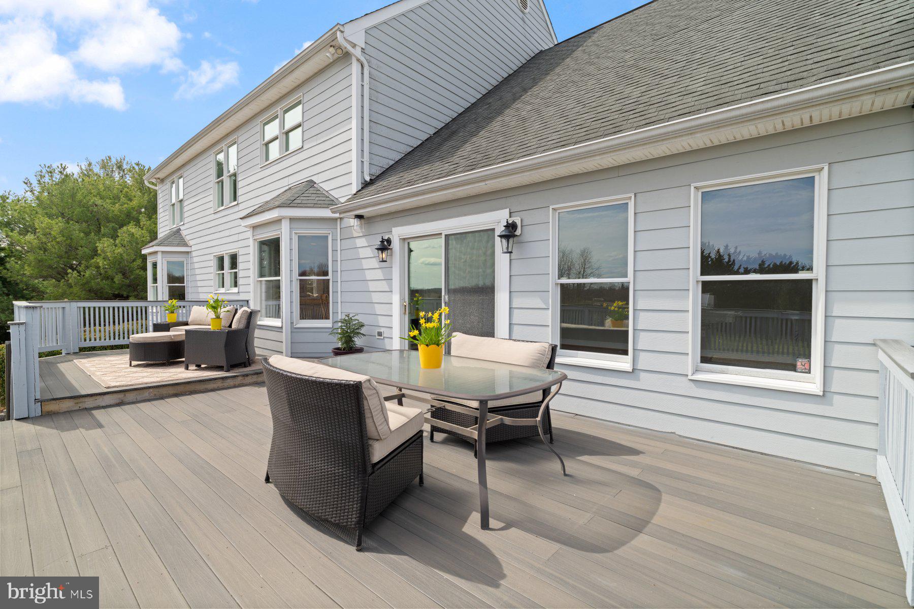 15600 Thistle Downs Ct