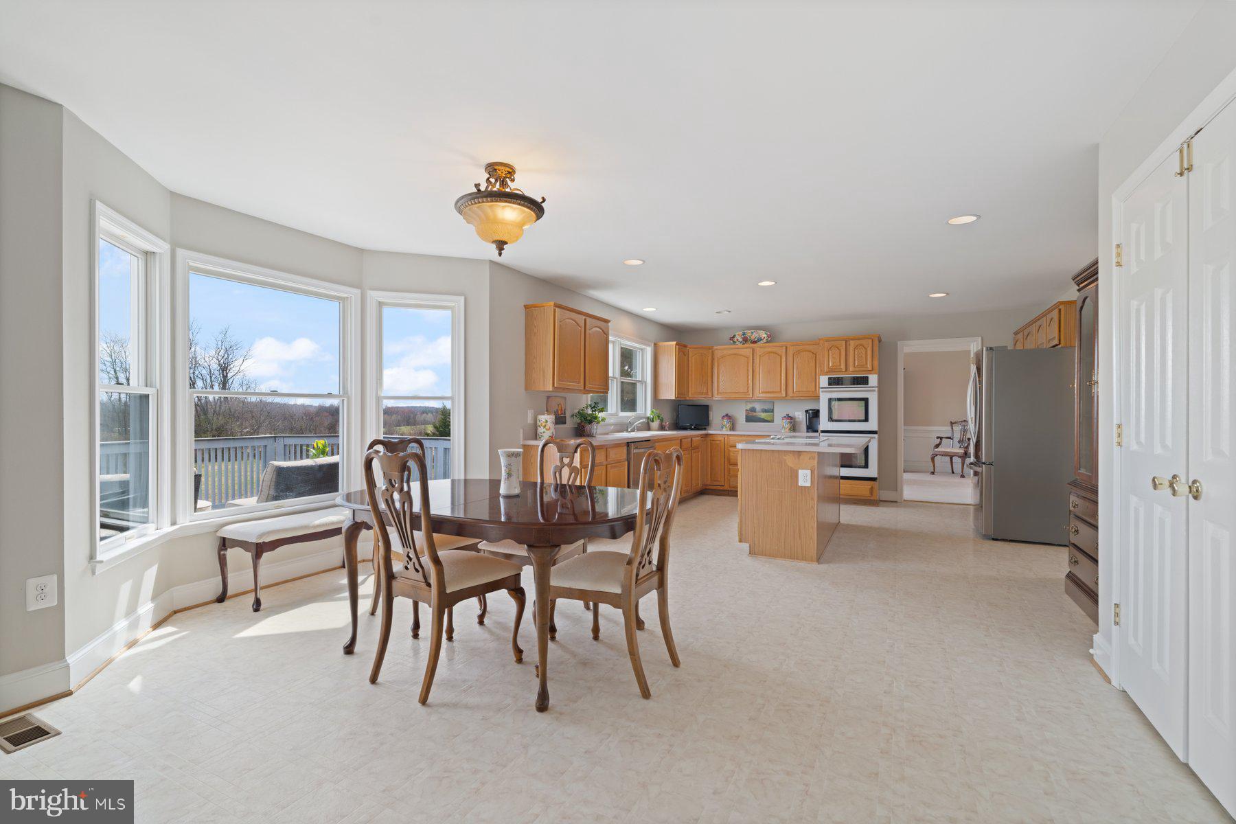 15600 Thistle Downs Ct