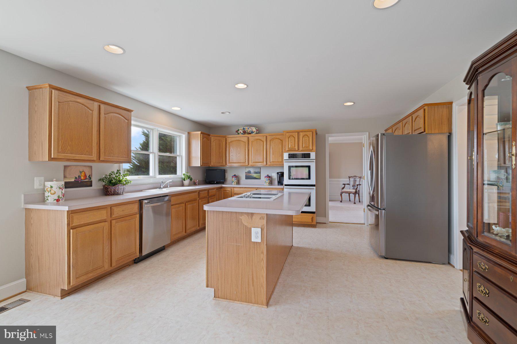 15600 Thistle Downs Ct