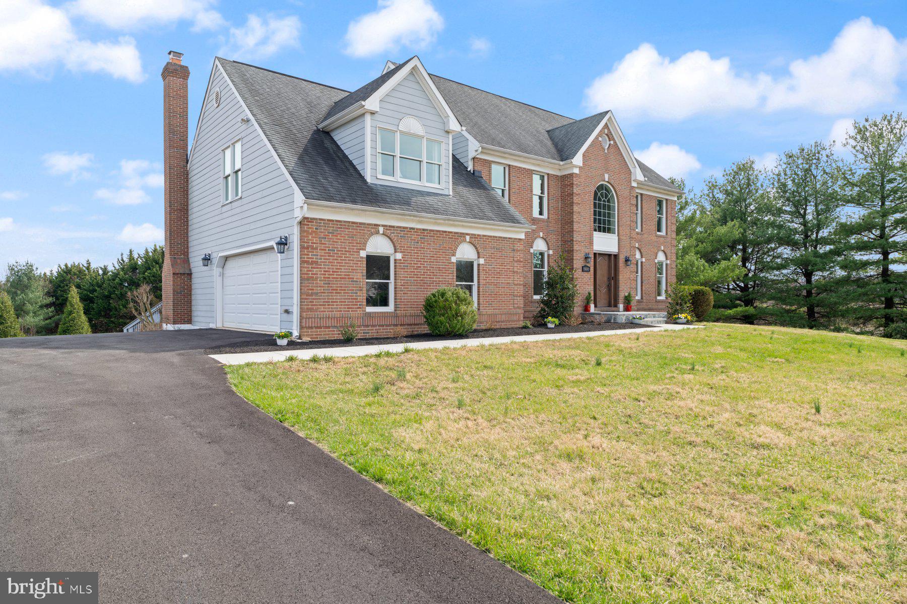 15600 Thistle Downs Ct