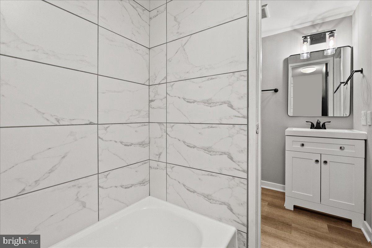 9639 Whiteacre Rd #B-4