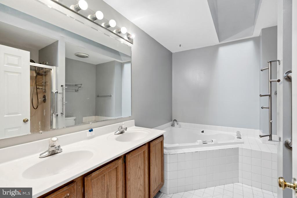 5235 LIGHTFOOT PATH