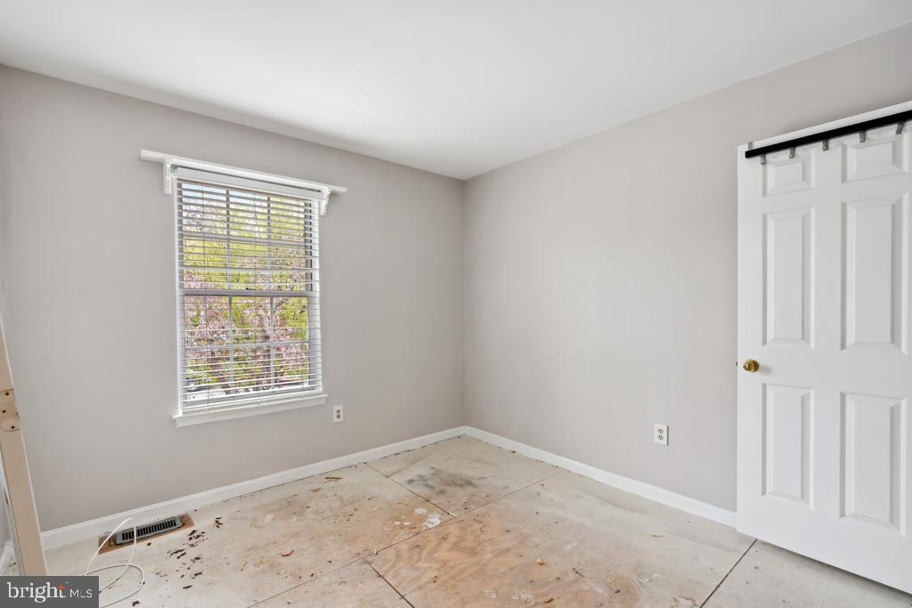5235 LIGHTFOOT PATH