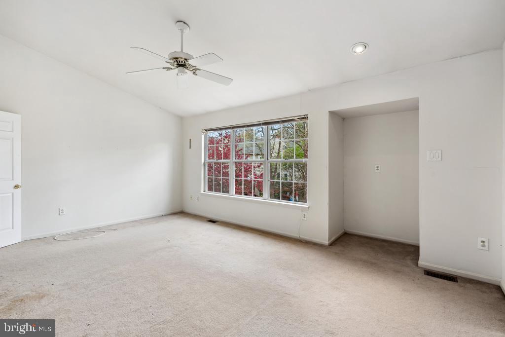 5235 LIGHTFOOT PATH