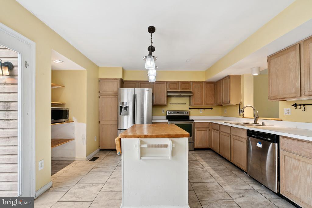 5235 LIGHTFOOT PATH
