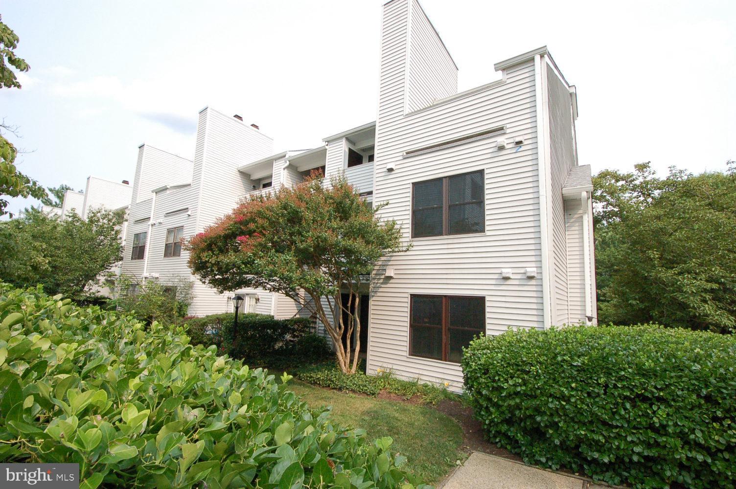 1623 CARRIAGE HOUSE TERRACE Unit: D