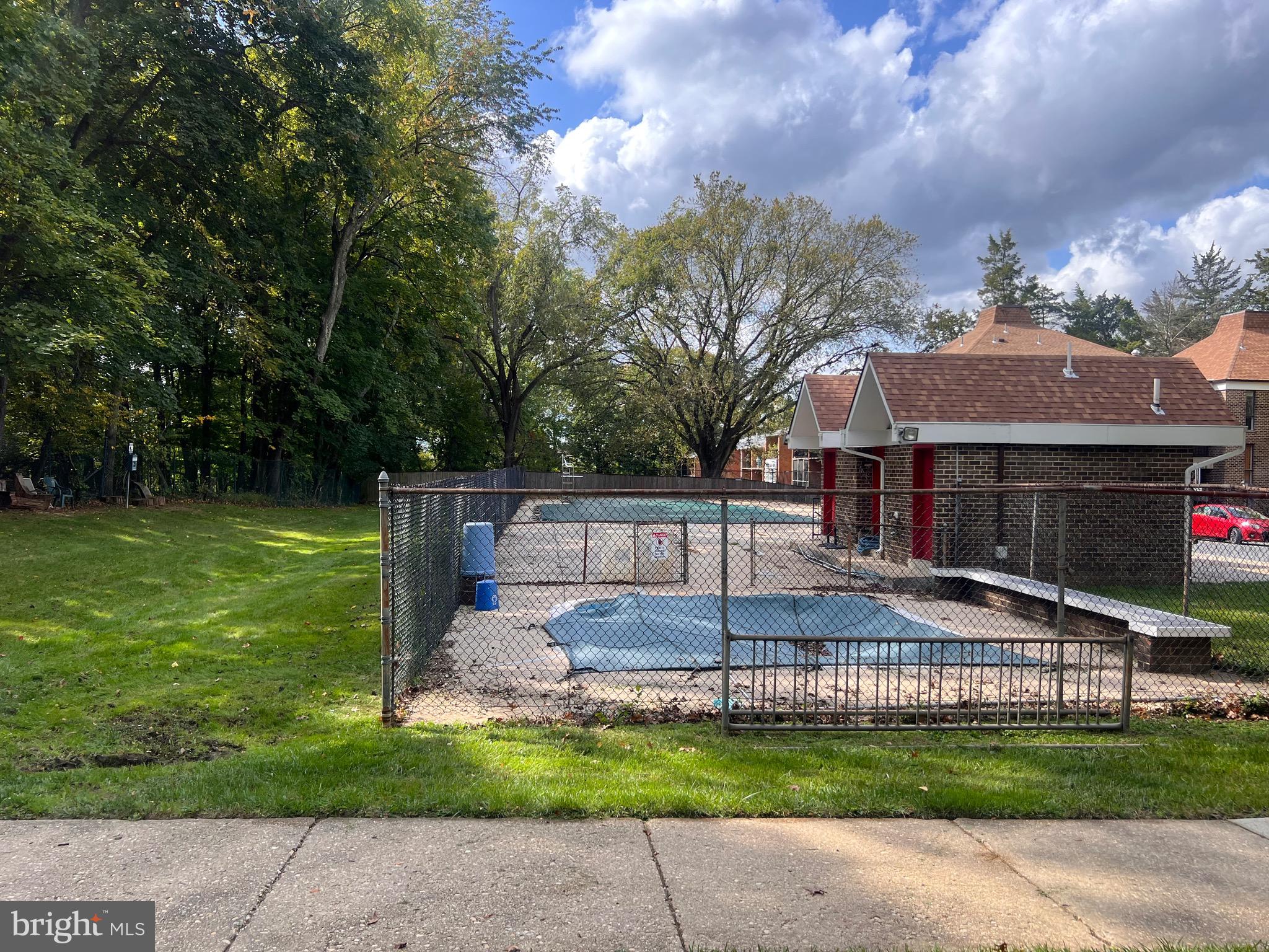3236 Hewitt AVENUE Unit: 4-2-A