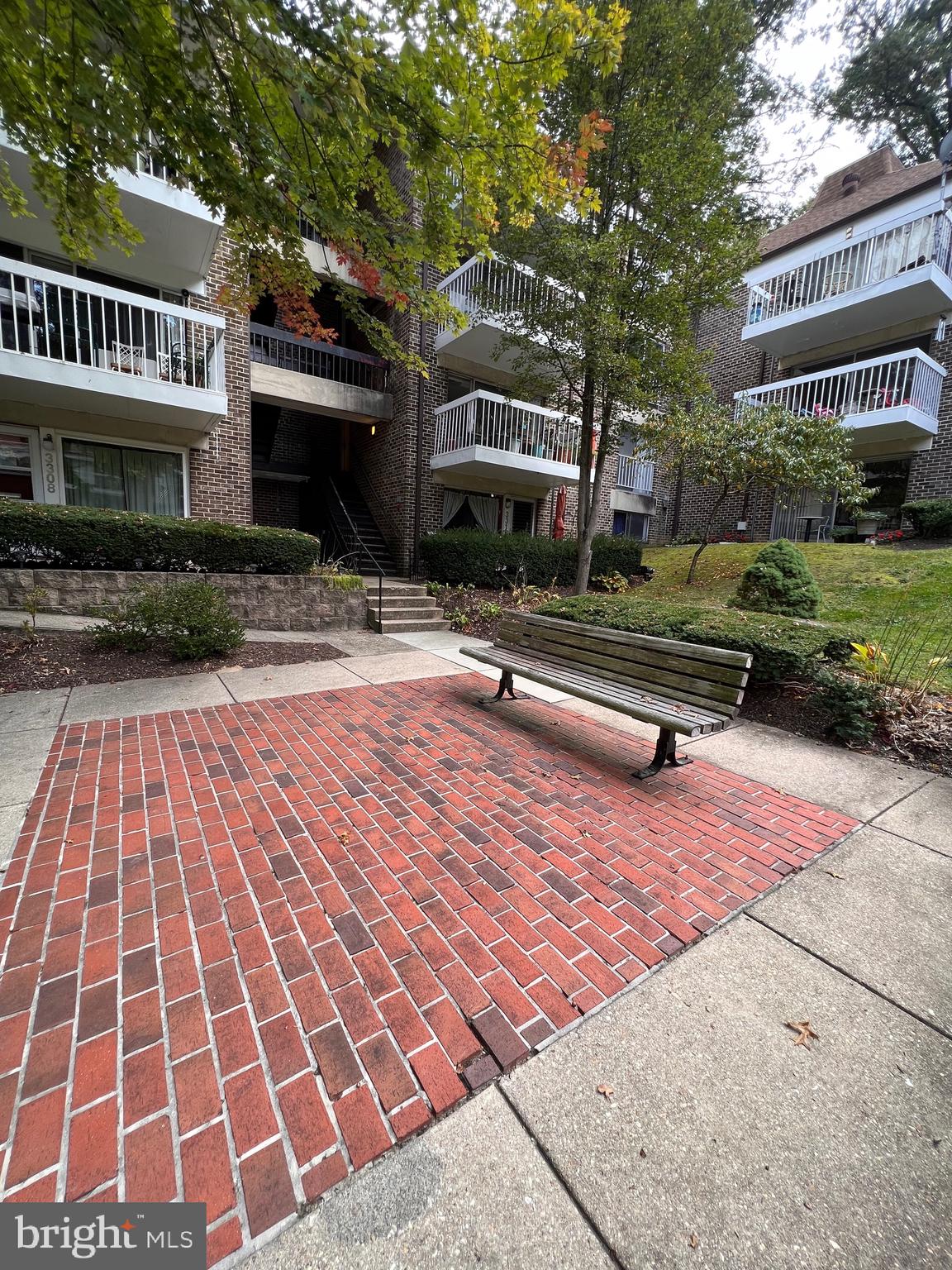 3236 Hewitt AVENUE Unit: 4-2-A